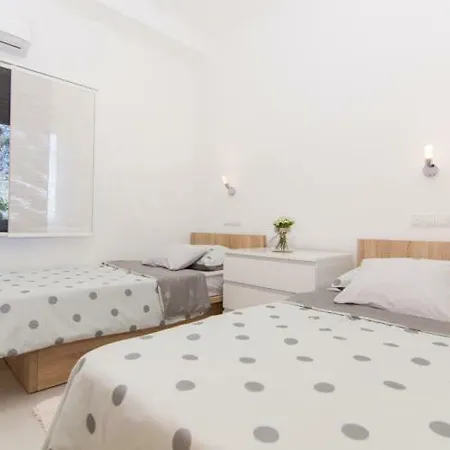 Aria * Trogir