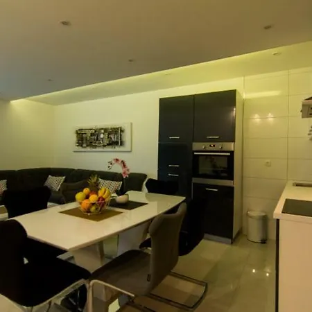 Apartment Aria