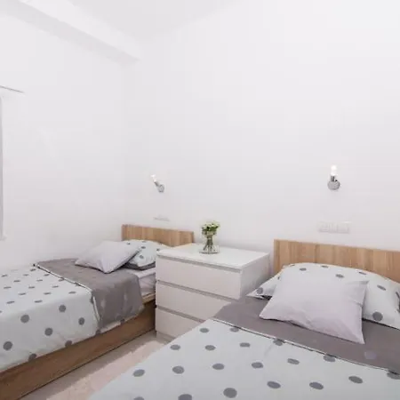 Apartment Aria *