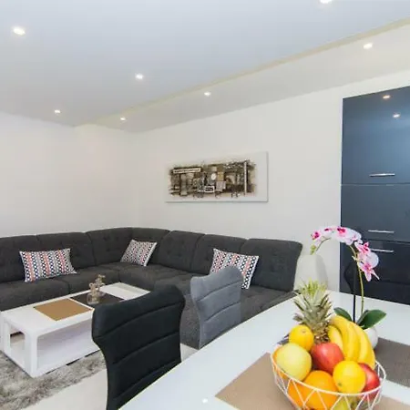 Aria Apartment *
