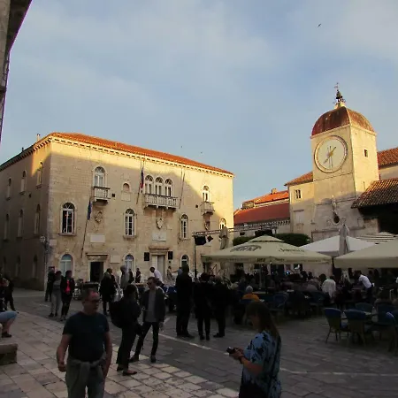 Aria Trogir