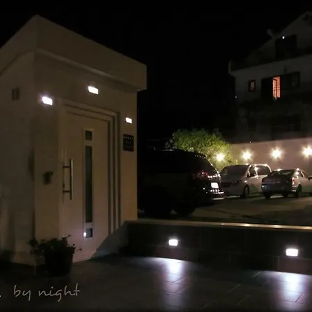 Apartment Aria *