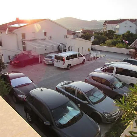 Apartment Aria *